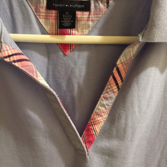 Tommy Hilfiger top - Picture 3 of 5